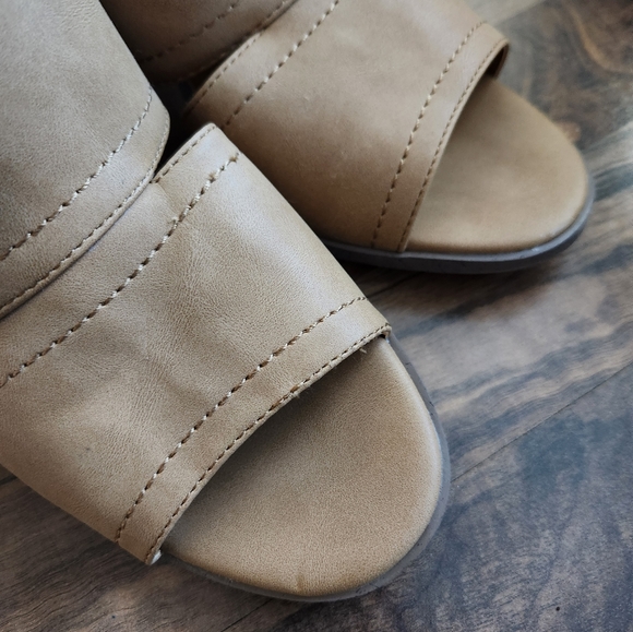 NWT Dolce Vita Block Heel Anlke Strap SandalBrista Shooties Tan 10 - Picture 7 of 7